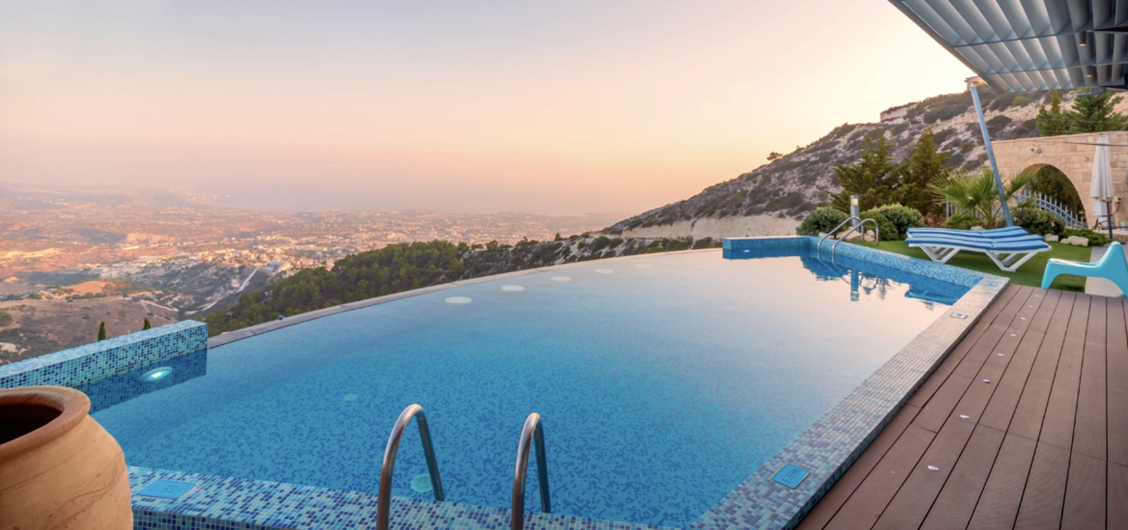 homepage pool webp Rainwater Pools chlorine free swimming pool water homepage